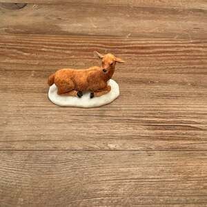 Lemax 1999 Fawn At Rest Holiday Seasonal Retired #92342 Lying Down